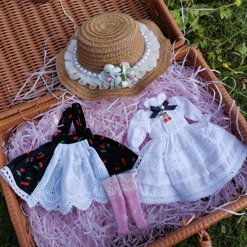 New 1/6 BJD Doll Grass Hat Socks Cherry Printed Apron White Dress Suitable for Blythe 1/6 BJD Doll Baby Girl Birthday Gift Toy