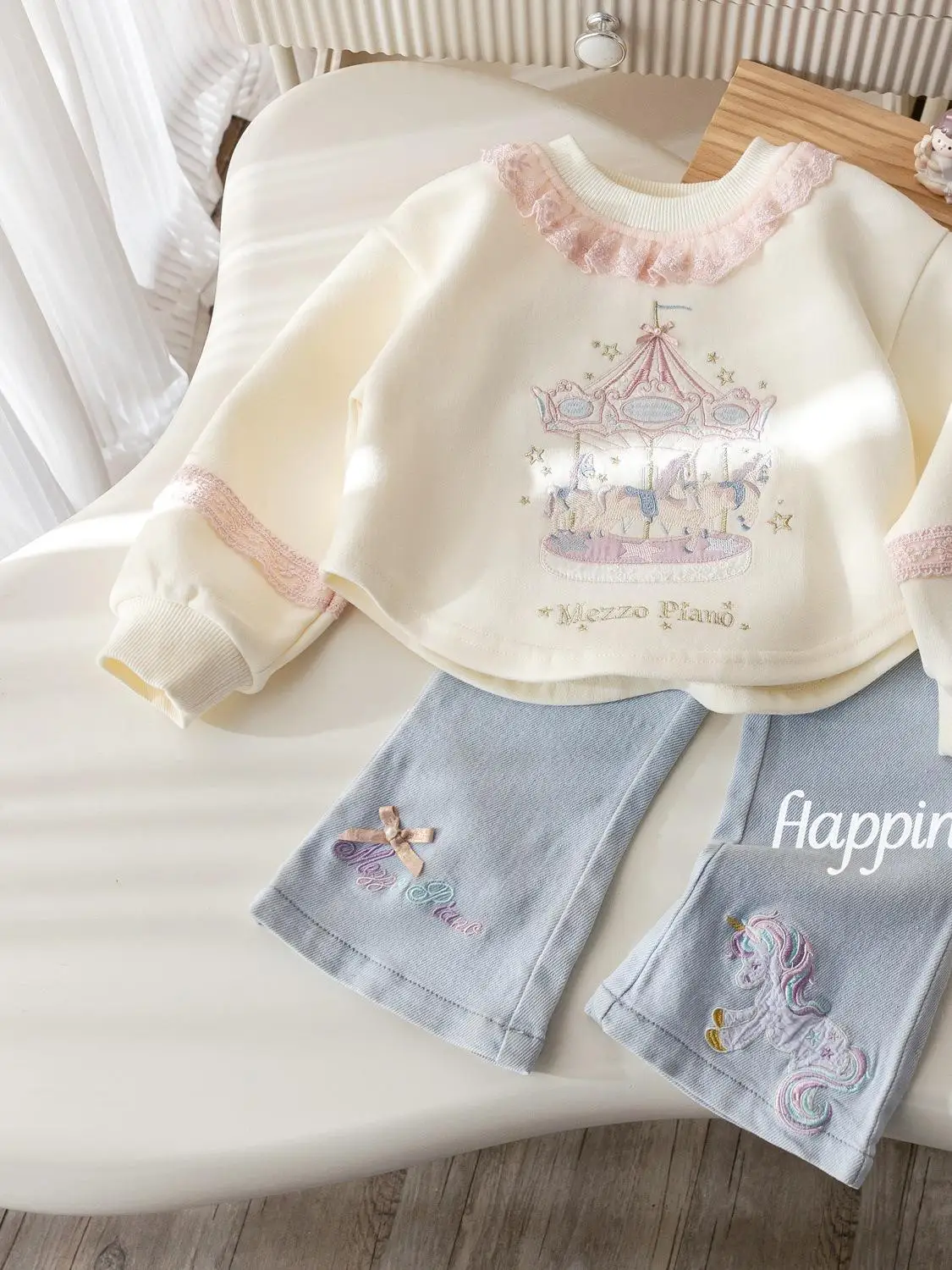 

Осенний свитшот для девочек, толстовка с кружевной отделкой, топ с тяжелой вышивкой, корейский детский модный комплект, повседневный длинный све, хлопок