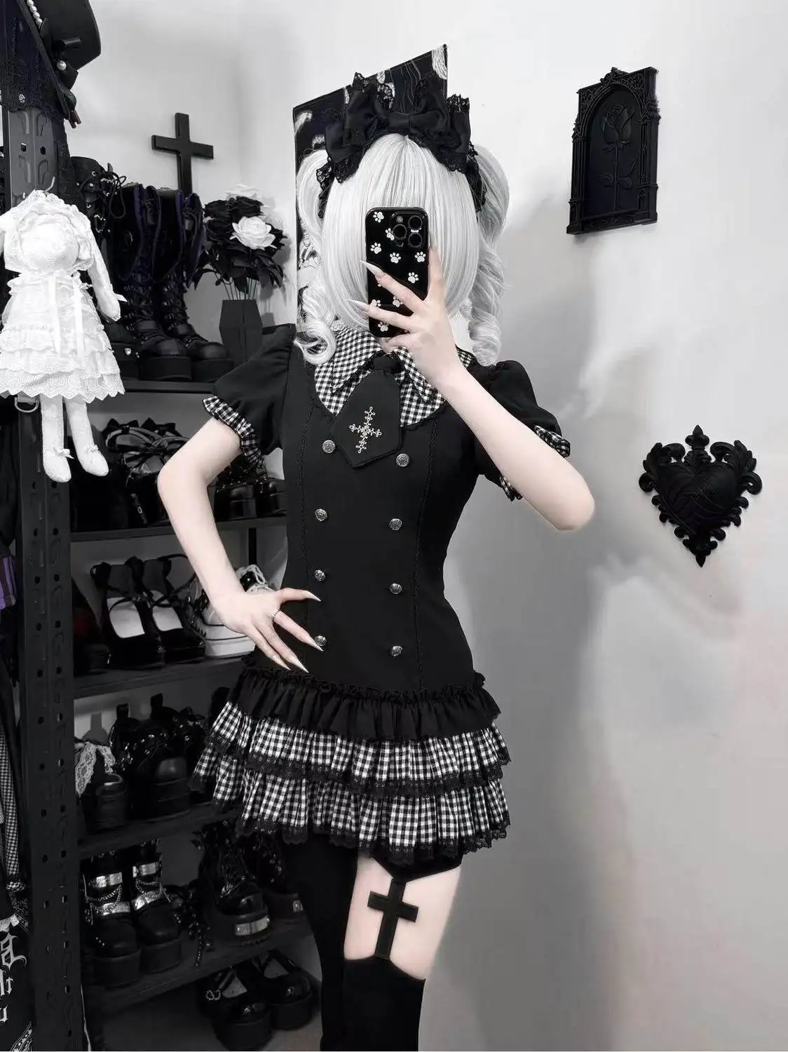 Gothic-Style Lolita-Rock-Set für Damen: Lässiges Spitzen-Kurzarm-Oberteil mit mehrlagigem Rüschen-Minikleid im Harajuku-Subkultur-Stil 2026