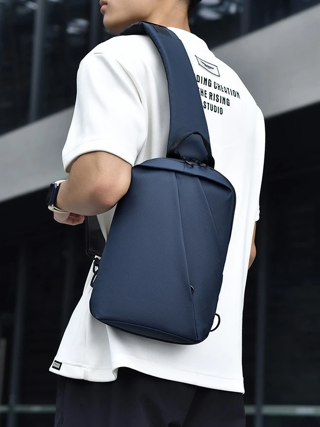 New Men's Chest Bag, Fashionable and Sporty Shoulder Bag, Large-capacity Portable Crossbody Bag, Casual Small Crossbody Bag