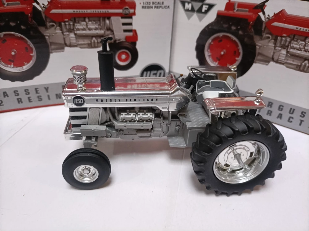 Top Shelf 1:32 Massey Ferguson II50 Tractor Lafayette Farm Toy Show 2015 Limited Edition Resin Metal Static Car Model Toy Gift