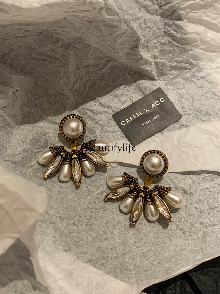 European and American retro gold zircon pearl earrings light luxury niche earrings