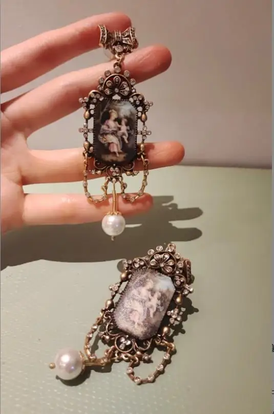 Retro palace style diamond pearl portrait stud earrings enamel glazed antique vintage earrings