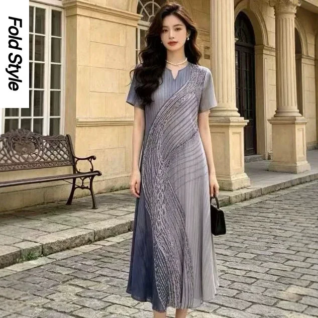 2026 Pleated Factory Direct Sales Dress Loose and Thin Printed V-neck Short-sleeved Temperament Versatile Long Pleated Skirt
