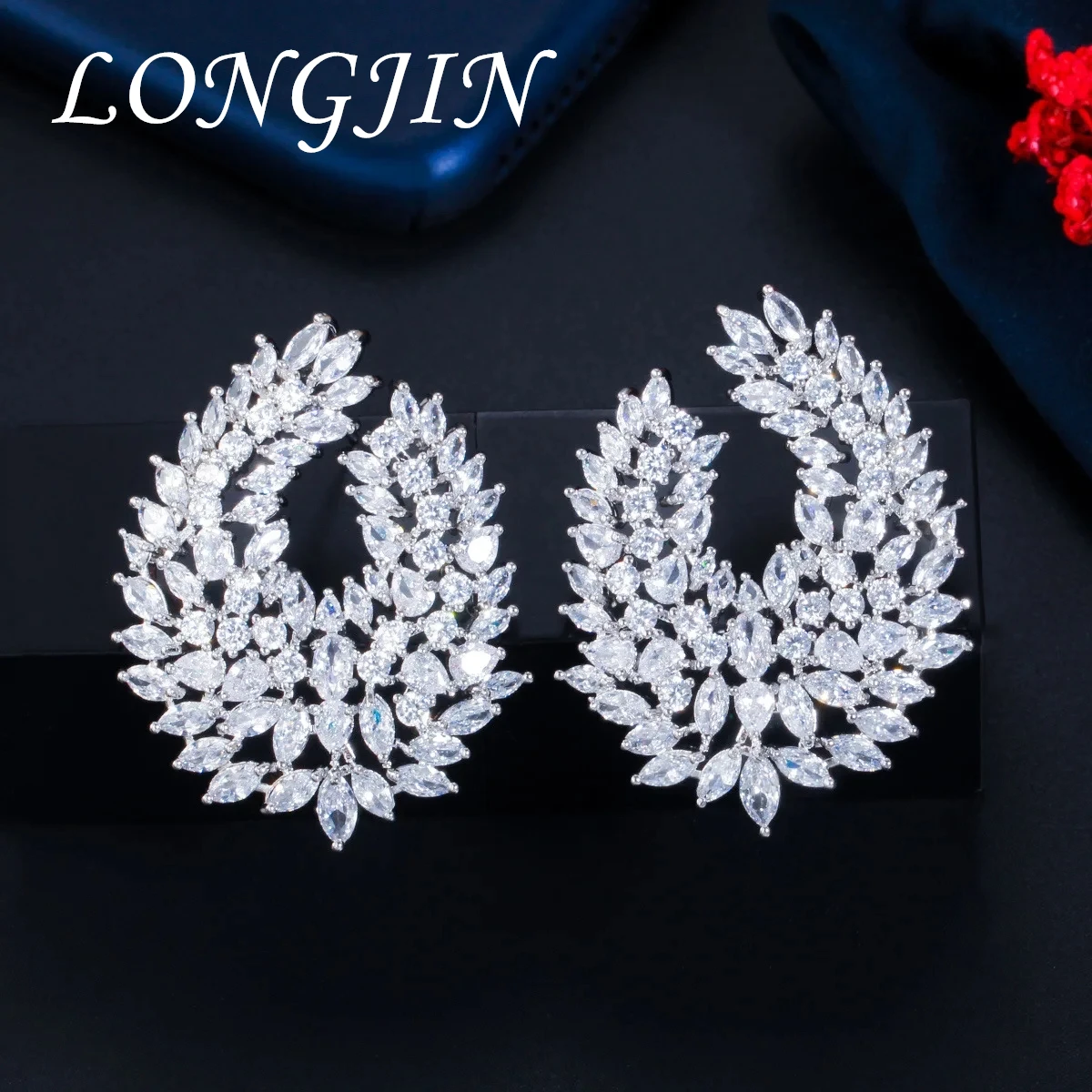 

Luxury Popular Flower Waterdrop Full Mirco Paved Cubic Zircon Wedding Earring Fashion Women Party Jewelry Vintage Charms
