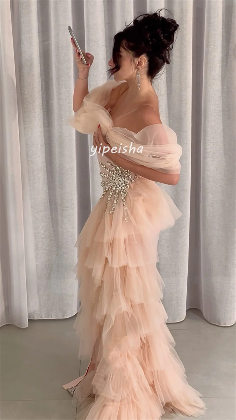 Customized Modern Style Fashion Tulle Rhinestone Tiered Column Off-the-shoulder Long Dresses Bespoke Occasion Dresses Matching