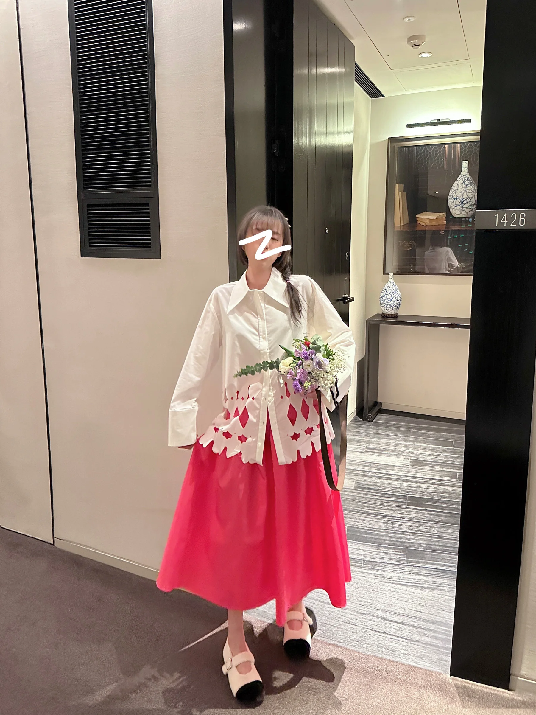 

Ele Laser Cutout Spring irt for Women Beautiful Unique White Top Korean Sle Collar Long Sve Straight Fit