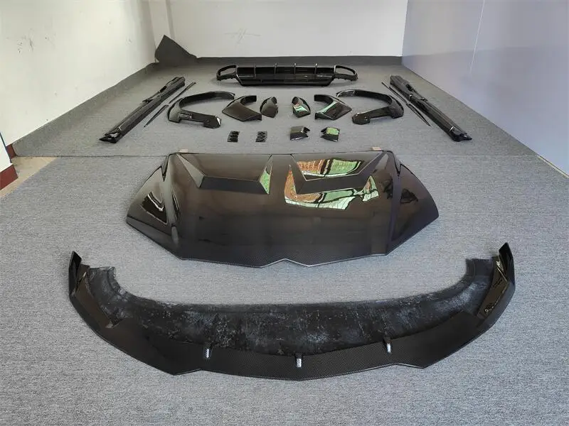 For  Urus Upgrade 1016 All Carbon Fiber Body Kits New Condition Car Accessories Bonnet and Bumper