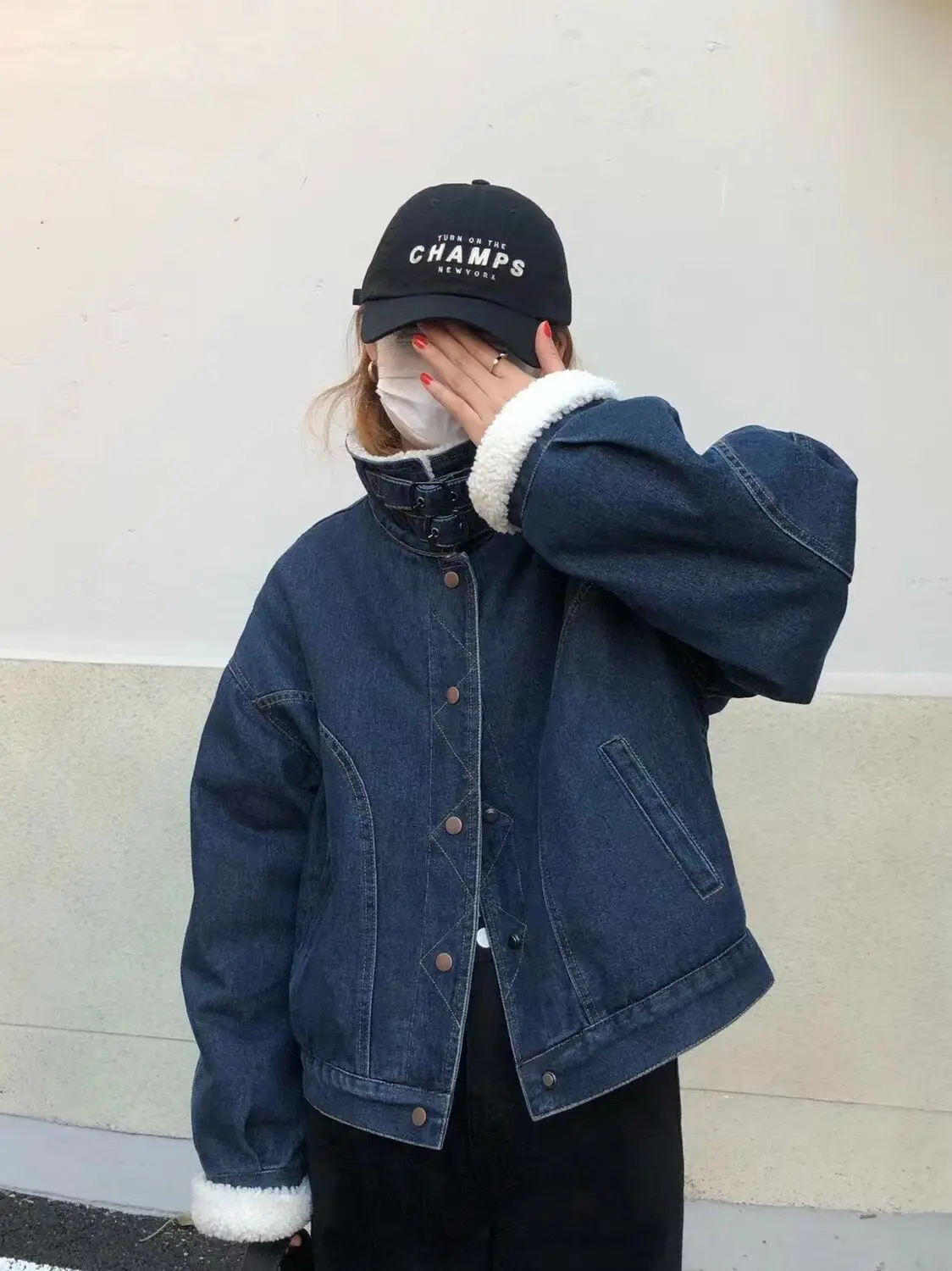 Cappotto di jeans con pelliccia e cappuccio peluche da donna autunno pieghe bottone a pressione controllato originale Harajuku tendenza scuola patchwork regolabile