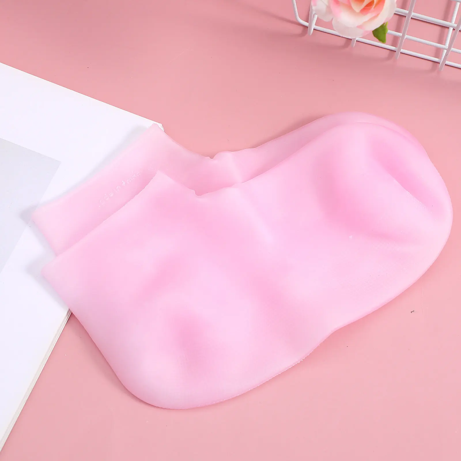 2 Pairs Silicone Foot Mask Spa Socks Moisturizing Covers Reusable Gel Liners Softening Lotion Foot Care Women Men