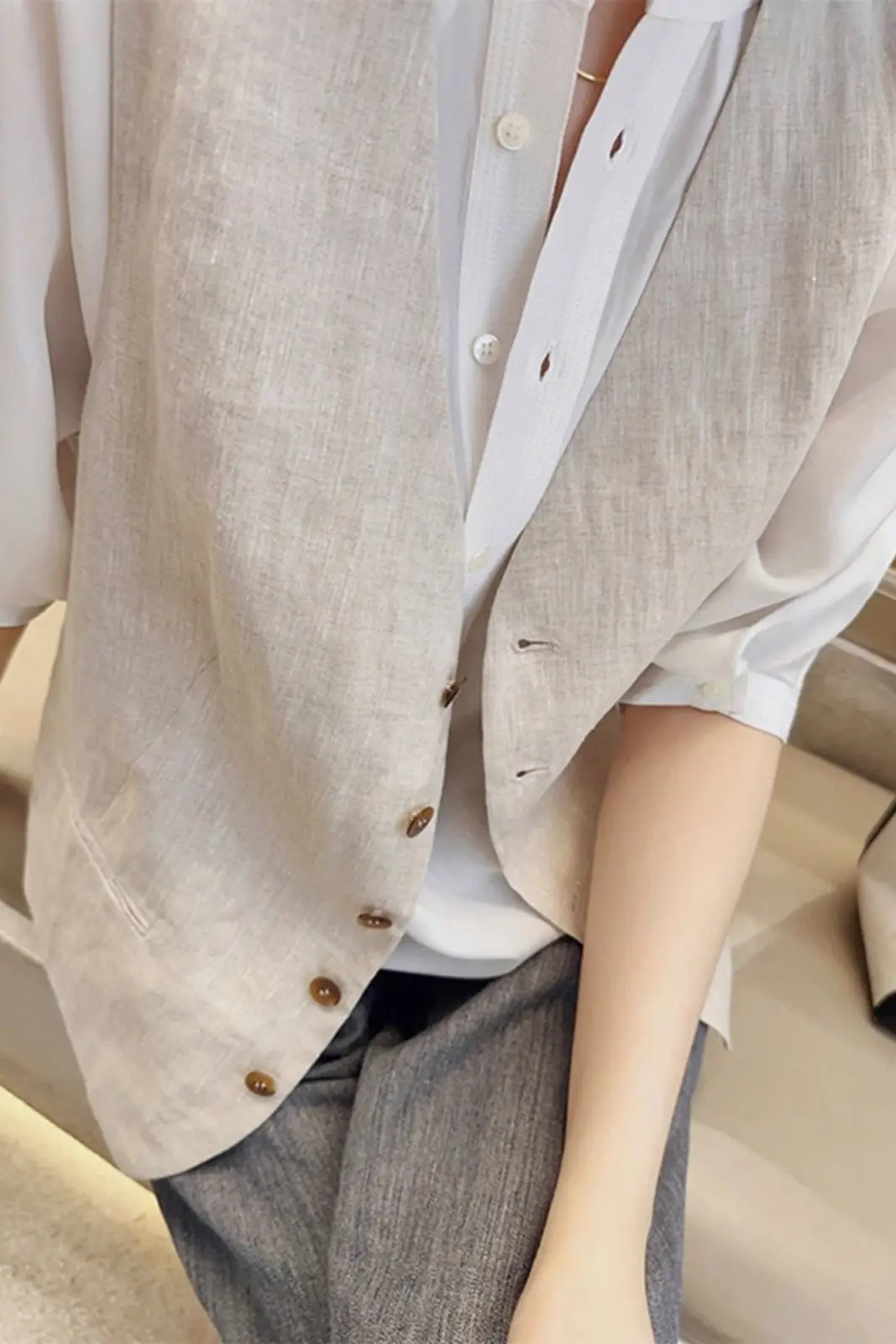 

Women's Linen Vest 2025 Summer V-Neck Sleeveless Single Button Loose Fit Lightweight Casual Cardigan Blazer Tops Female Clothing