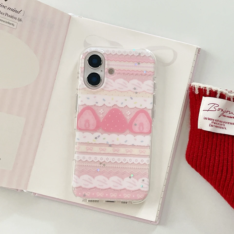 Funda protectora linda y dulce serie chica con crema, fresa, pastel, encaje y moño para iPhone 17 16 15 14 Pro Max 5