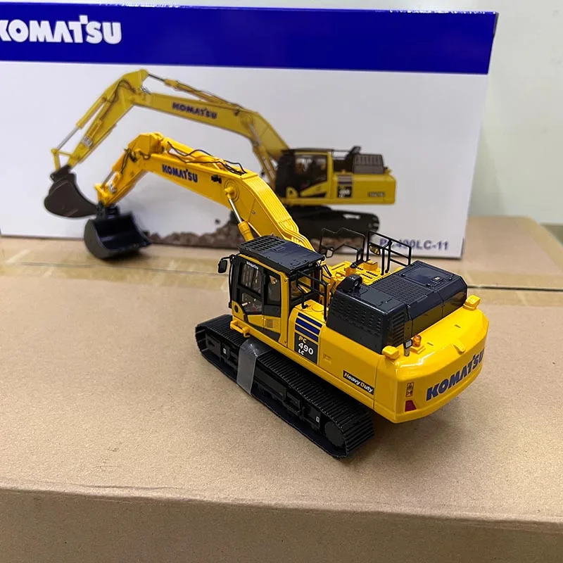 UH 8120 1:50 Scale KOMATSU PC490LC-11 Excavator Engineering Alloy Car Model Ornaments