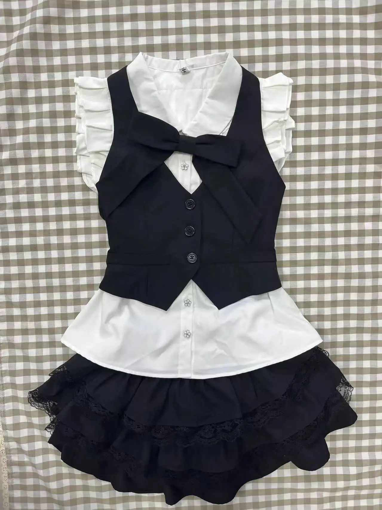 

Y2k Black Gothic Retro Chic Women Casual Slim Shirt + Black Short Vest + Y2k Mini Cake Skirt New Vintage Fashion 3 Piece Suit
