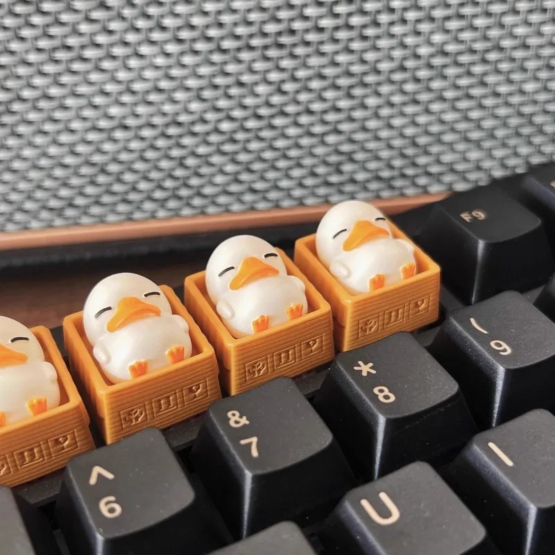 Cute Duck Keycaps Original Design Cartoon Animal Duck Keycaps for Mechanical Keyboard Custom Resin Artisan Point Keycaps Gifts
