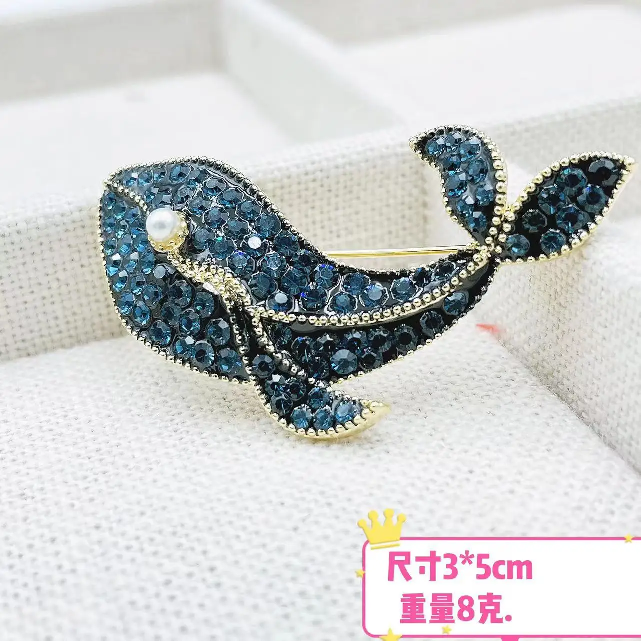 Korean version of fashionable whale brooch imitation crystal enamel dolphin animal high-end temperament brooch