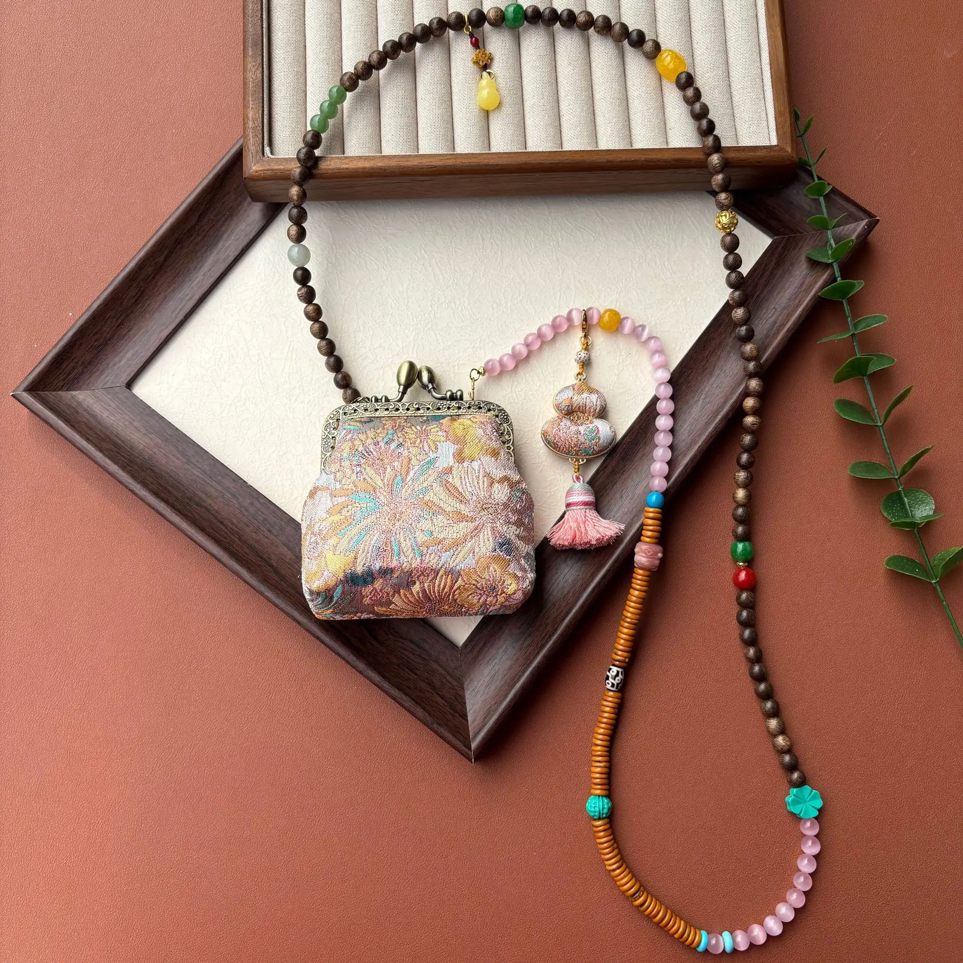 new-chinese-style-handmade-embroidery-crossbody-bag-portable-coin-purse-detachable-chain-versatile-ethnic-trend-accessory