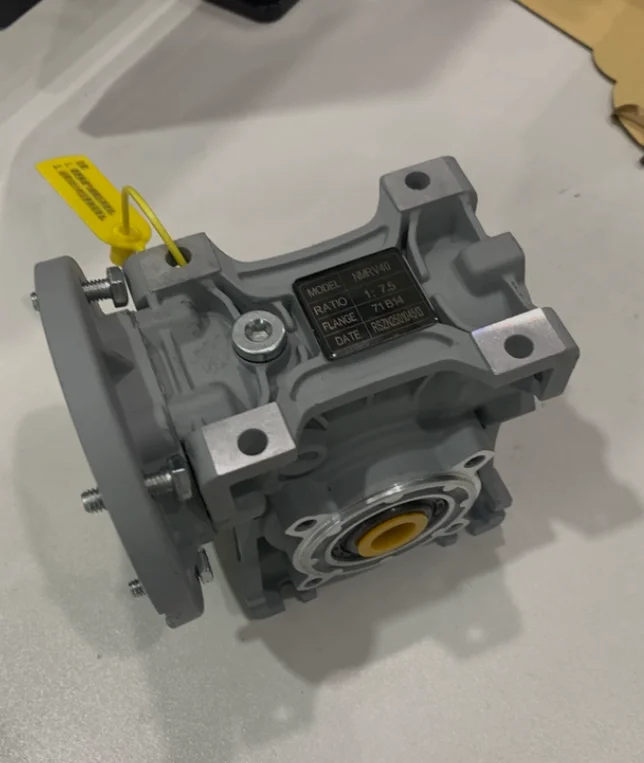 Latest NMRV worm gear reducer turbine reducer small NMRV30/NMRV40/NMRV50/NMRV63/NMRV75/NMRV90/NMRV110