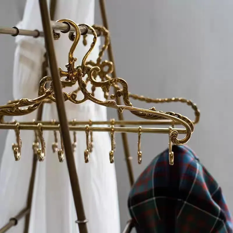 appendiabiti-di-lusso-americano-in-ottone-massiccio-per-abiti-da-sposa-appendiabiti-pesanti-per-armadio-appendiabiti-per-cappotti-decorazione-dorata-rastrelliera-in-metallo