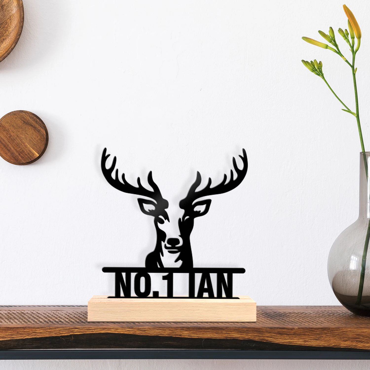 1pc Metal Desktop Ornaments and Decorations Customizable Content Equipped with Wooden Base Perfect for Home or Office Decoration