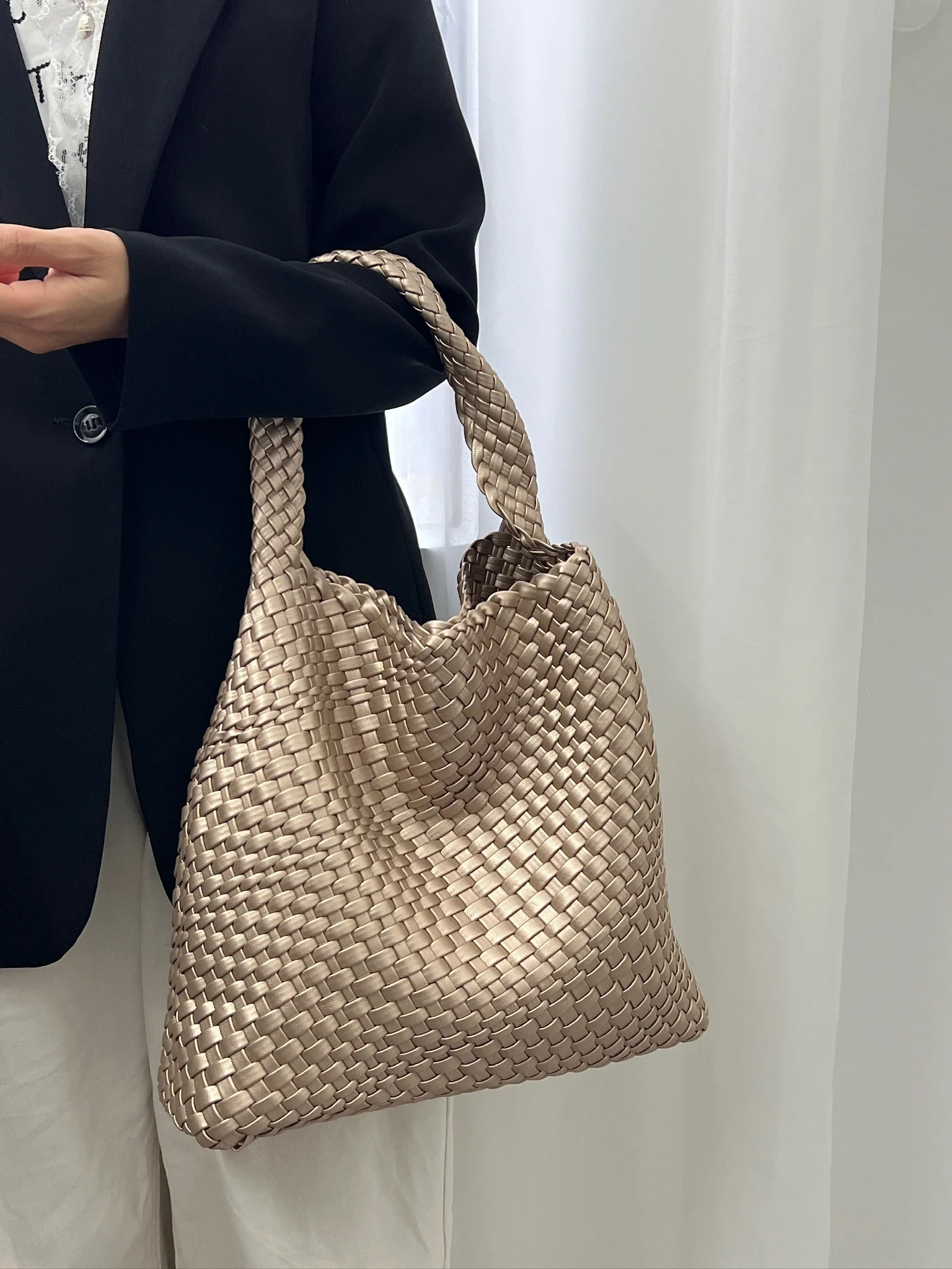 Women's bags Luxury Designer Shoulder bag High capacity PU leather hand woven Women's handbag