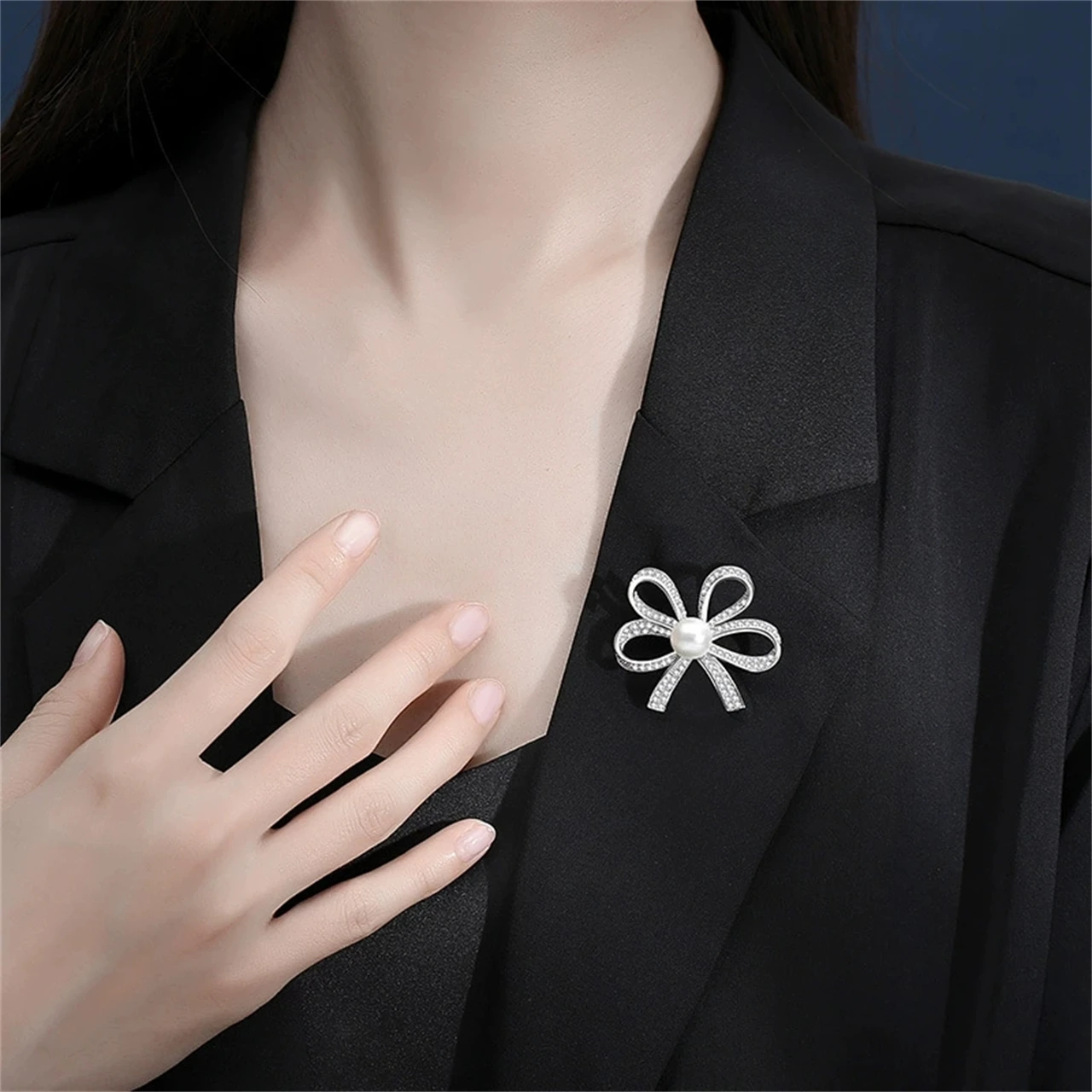 S925 Sterling Silver Ribbon Shell Beads Brooch Womens Luxury Full Diamond Suit Pins Gifts Fine Charm Exquisite Jewelry Wholesale