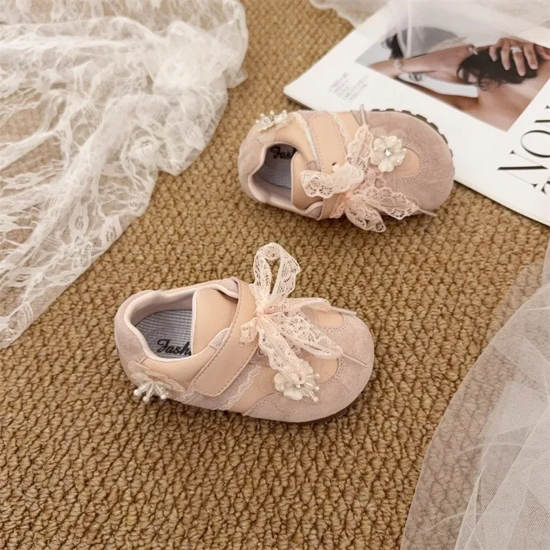 أزياء الفتاة الأميرة حذاء مسطح جديد الحلو الدانتيل Bowknot الاطفال عارضة أحذية رياضية المدرسة المشي تنوعا الأطفال أحذية رياضية