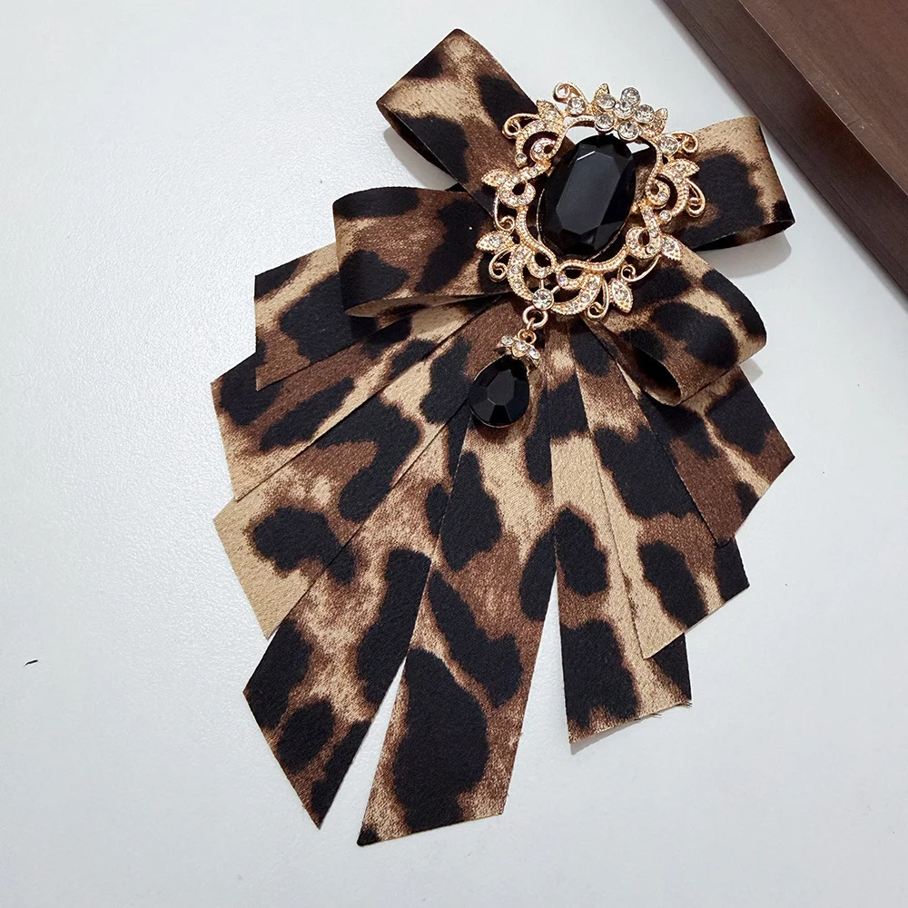 Vintage Collegiate Style Gem Butterfly Bow Tie French Elegant Lolita Dress JK Shirt Professional Formal Brooch Handmade Props
