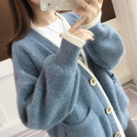 Blue Ladies Knit Sweaters Cheap Clothes 2025 Trend Novelties in Lightweight Aesthetic Korean Style Chic V Neck Women's Cardigans