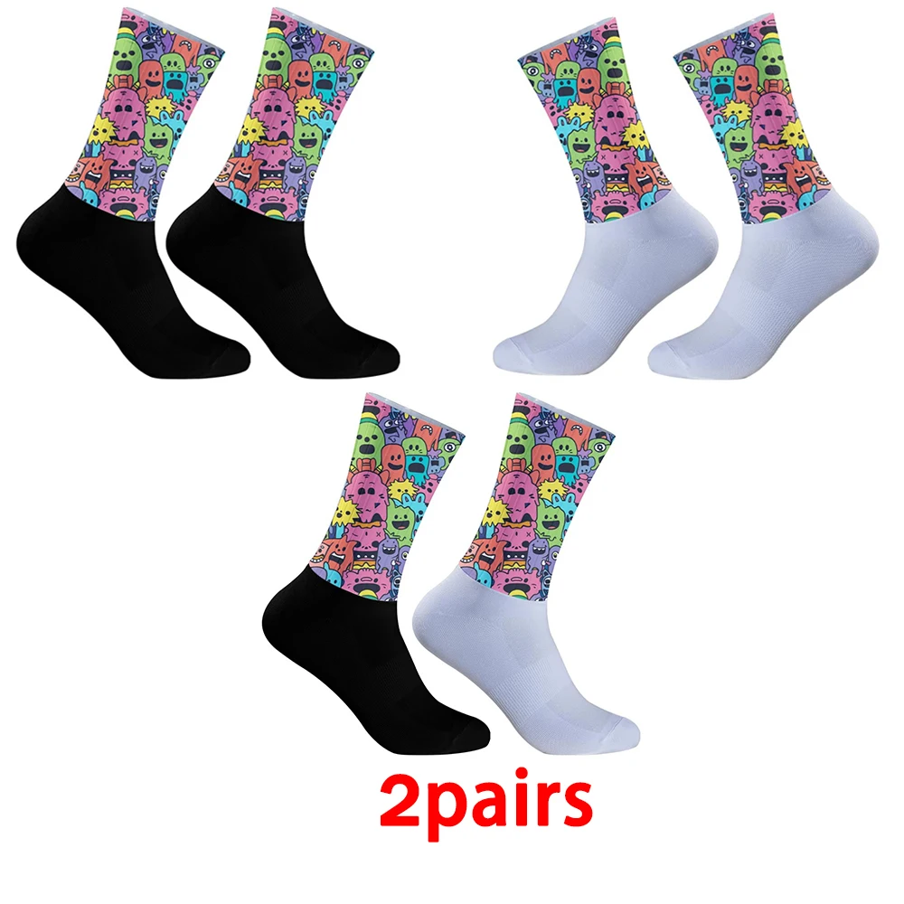 

Комплект из 2 спортивных носков унисекс с красочным мультяшным принтом монстров, влагоотводящие и быстросохнущие спортивные носки для езды на дороге и горном велосипеде