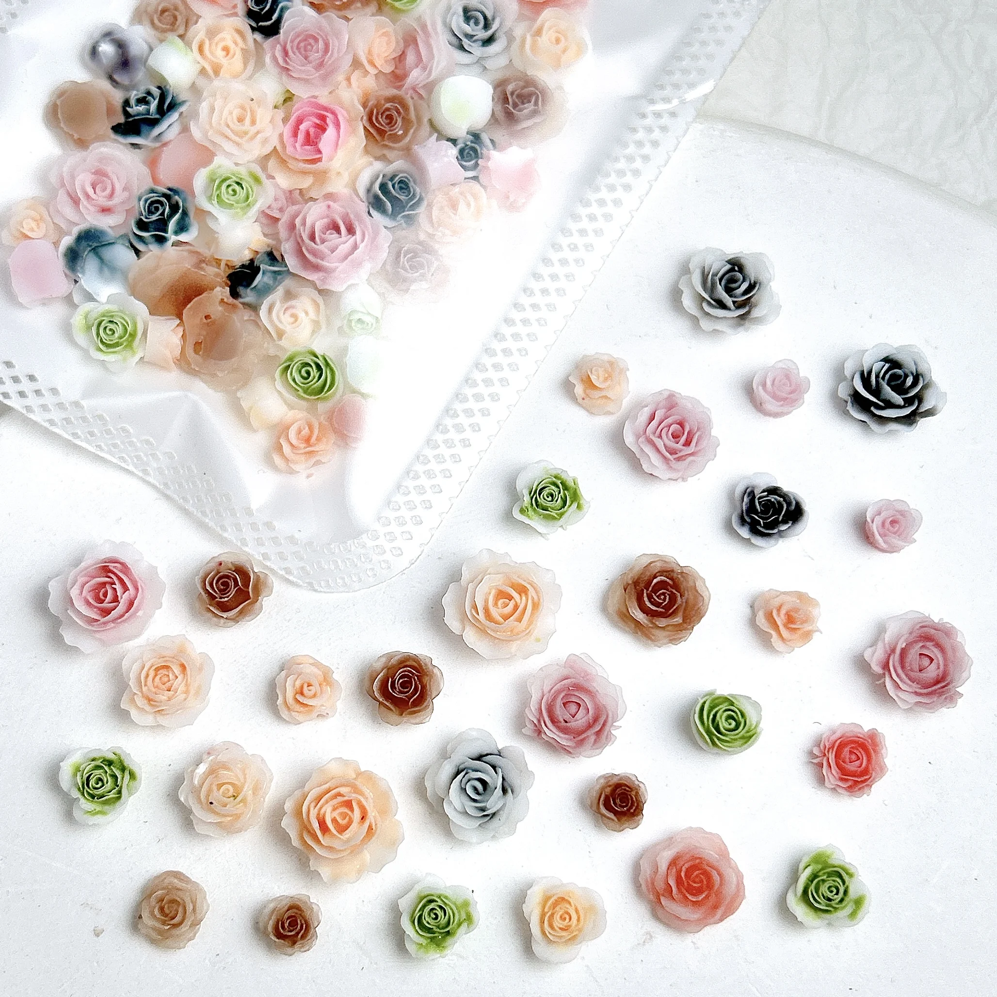 50 pçs vários estilos peônia camélia resina decorações da arte do prego minimalista colorido rosa encantos do prego acessórios diy artesanato do prego