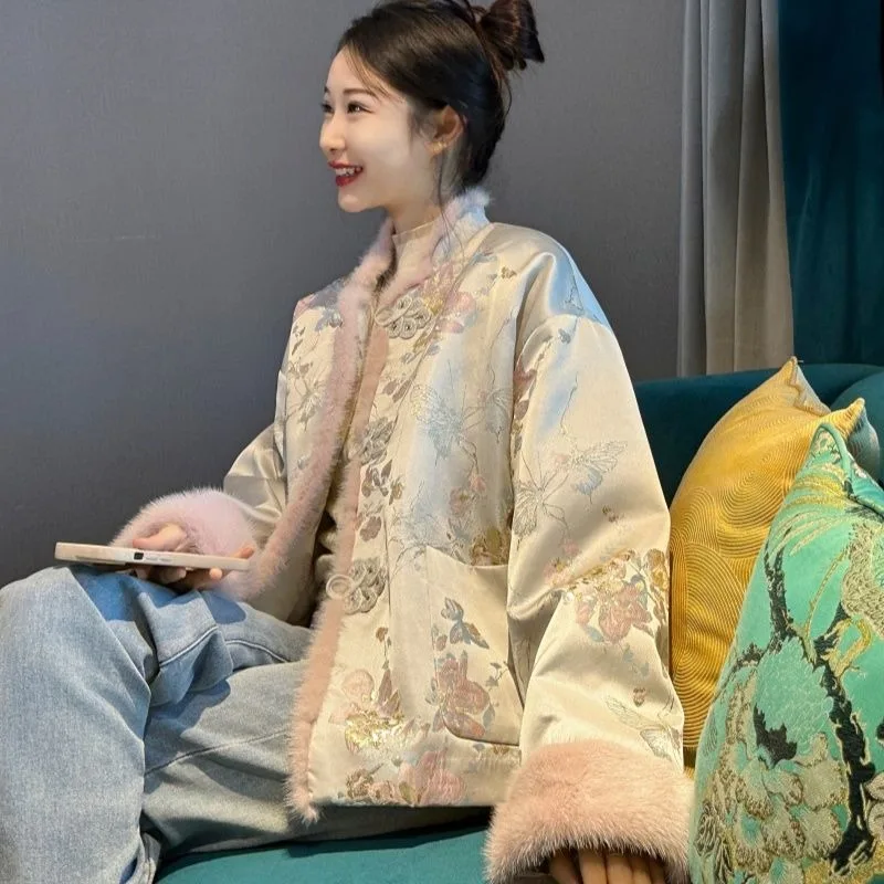 Nuovo cappotto in pelliccia di visone imitazione ricamo jacquard in raso in stile cinese Cappotto invernale con bottoni in giacca imbottita in cotone in stile cinese