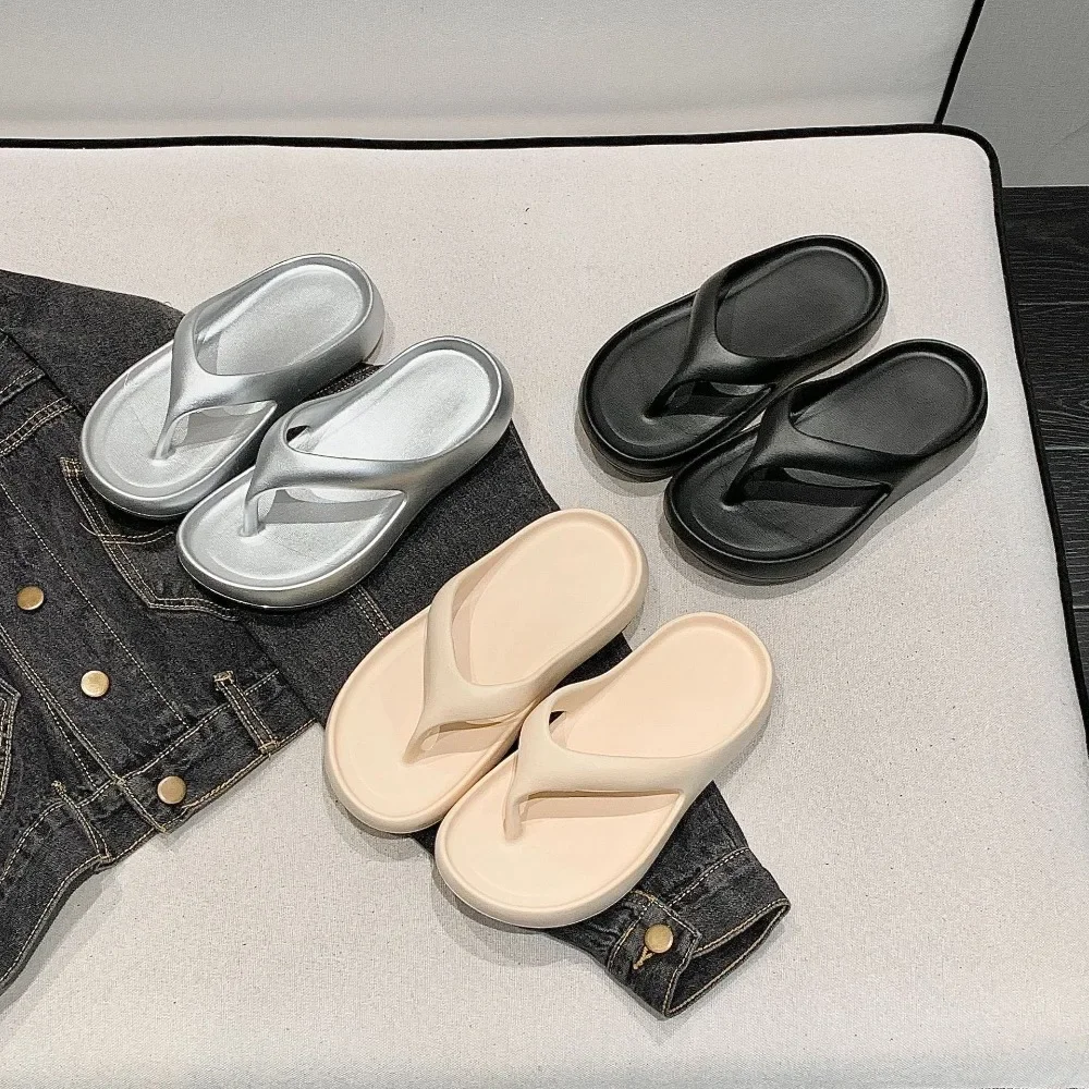 Women Slippers Outside 4cm Thick Soled Flip Flops Women Summer EVA Soft Soled Slippers Flat Bottomed Sandals Pantuflas De Mujer