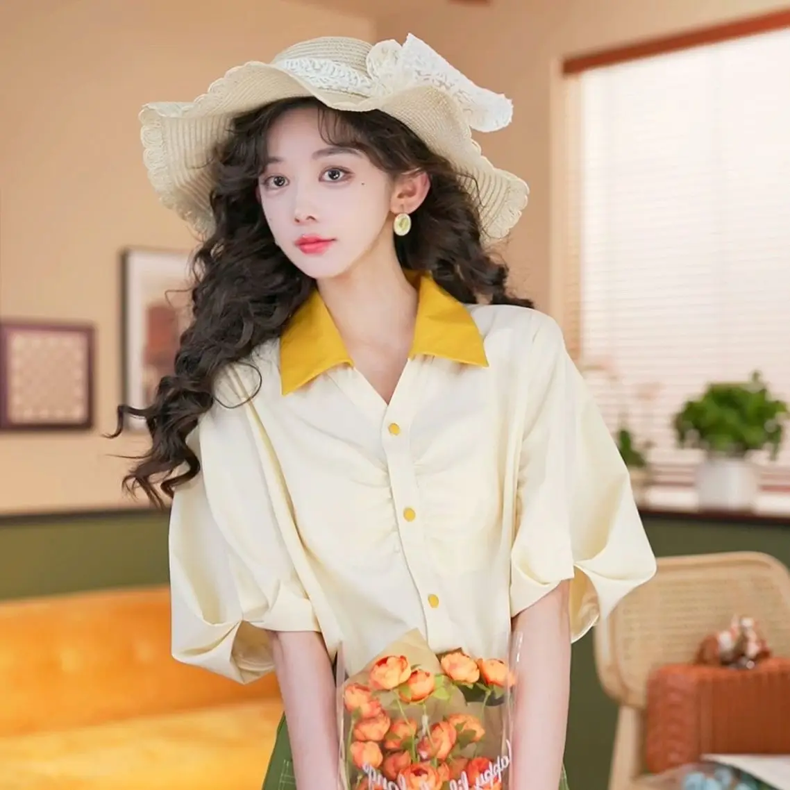 

French retro contrasting color temperament sweet and versatile top new summer design loose and slimming three quarter sleeve