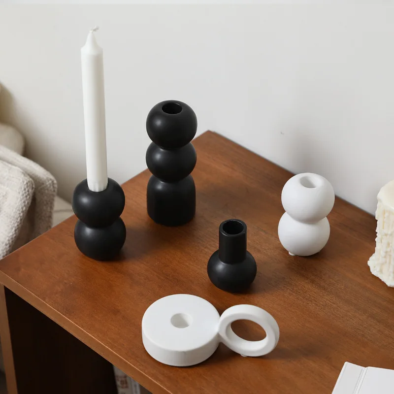 

Mutihome French Medieval Style Black And White Ceramic Candle Holder Decoration Retro Home Desktop Candle Holder Candlestick