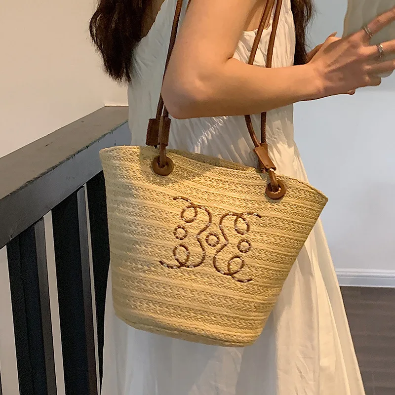 High Quality Straw Bag for Women with Large Capacity, Holiday Summer Beach Bag, One Shoulder Woven Bucket Bag Travelling Bags