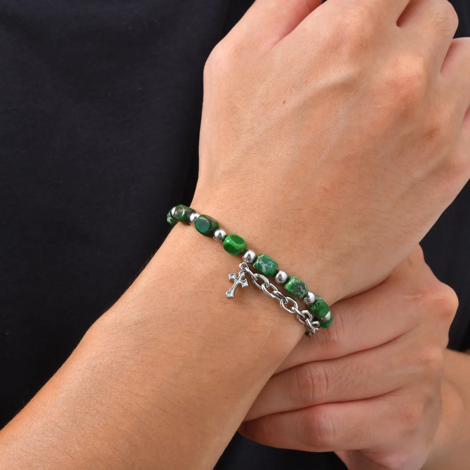 Hip-Hop Herren-Kettenarmbänder, Grüne Naturstein-Perlenarmbänder, Armband mit Kreuzanhängern als Geschenk – Detail 2