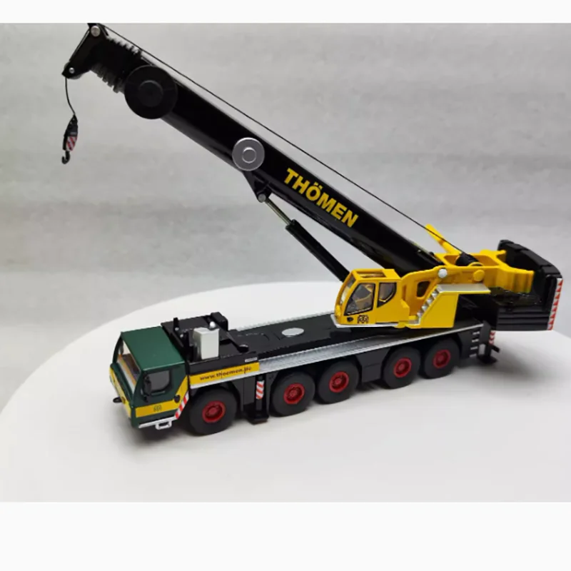 1:87 Scale Engineering Crane Construction Truck Simulation Alloy Model Suitable For Children\'s Gift Toy Adult Collectible