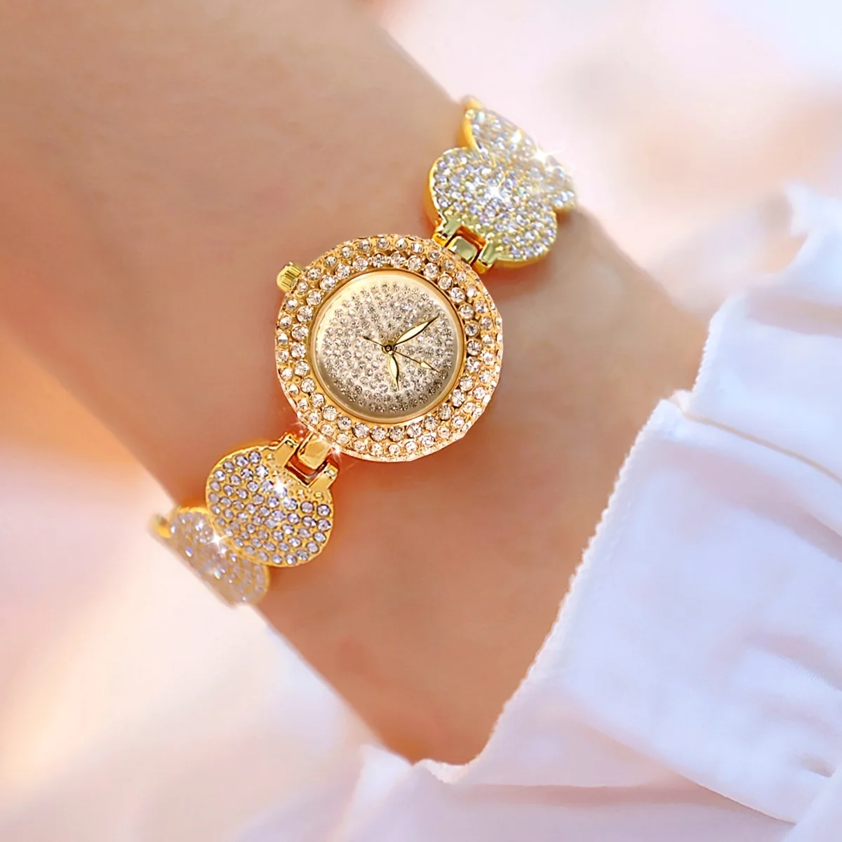 Women\'s Watch Luxury Rhinestone Quartz Bracelet Watch Sparkling Fashion Analog Party Dress Wrist Watch