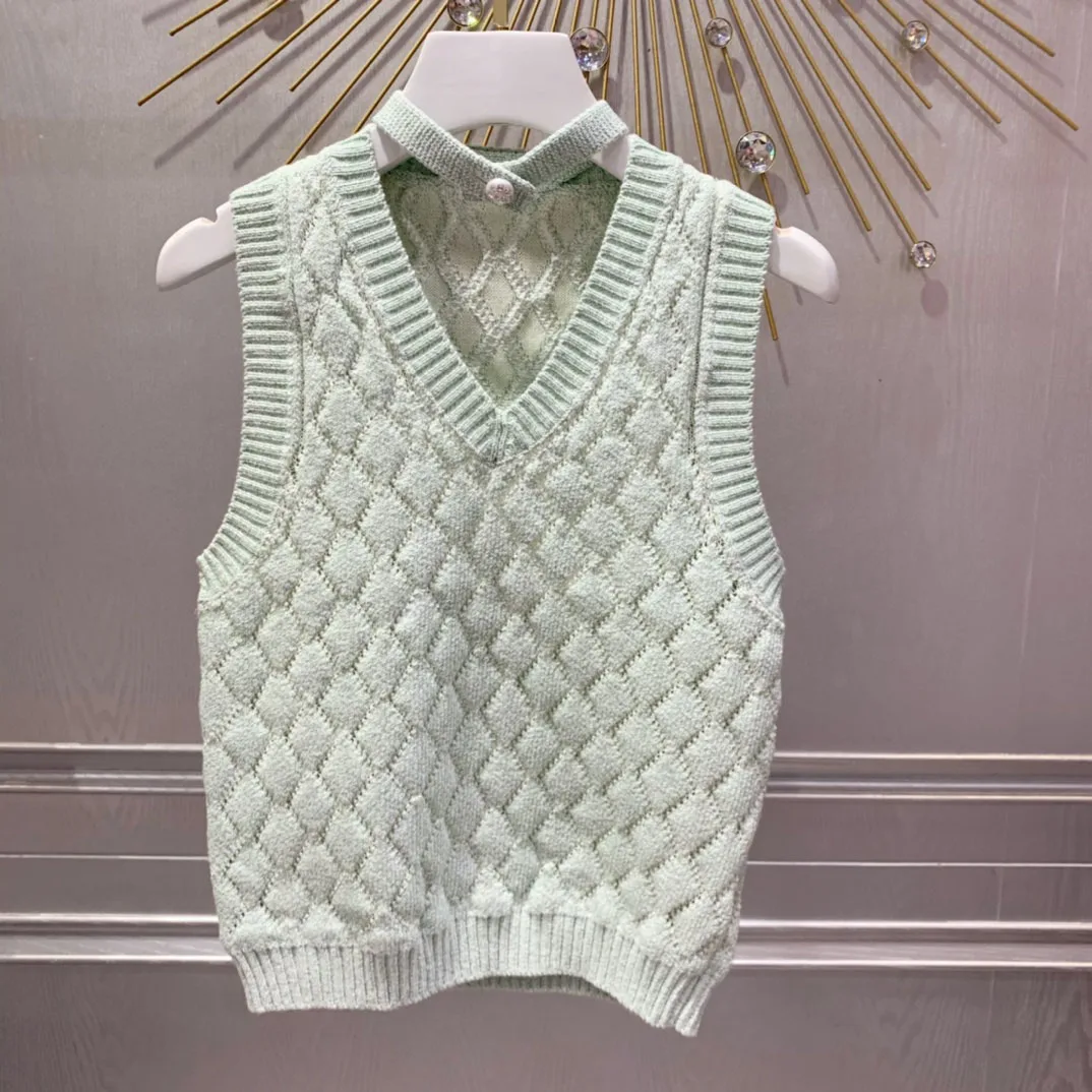 Pearl button knitted sleeveless vest Fashionable Elegant Slim Fit Slimming   Casual All-Matching 2023 summer women's new hot