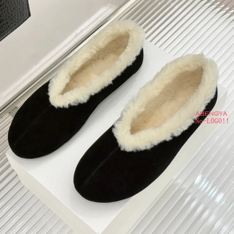 

2025 Designer black Suede Flat Loafers Shoes Women White Warm Wool Winter Fur Shoes Leisure Party Vacation Walking Shoes Woman
