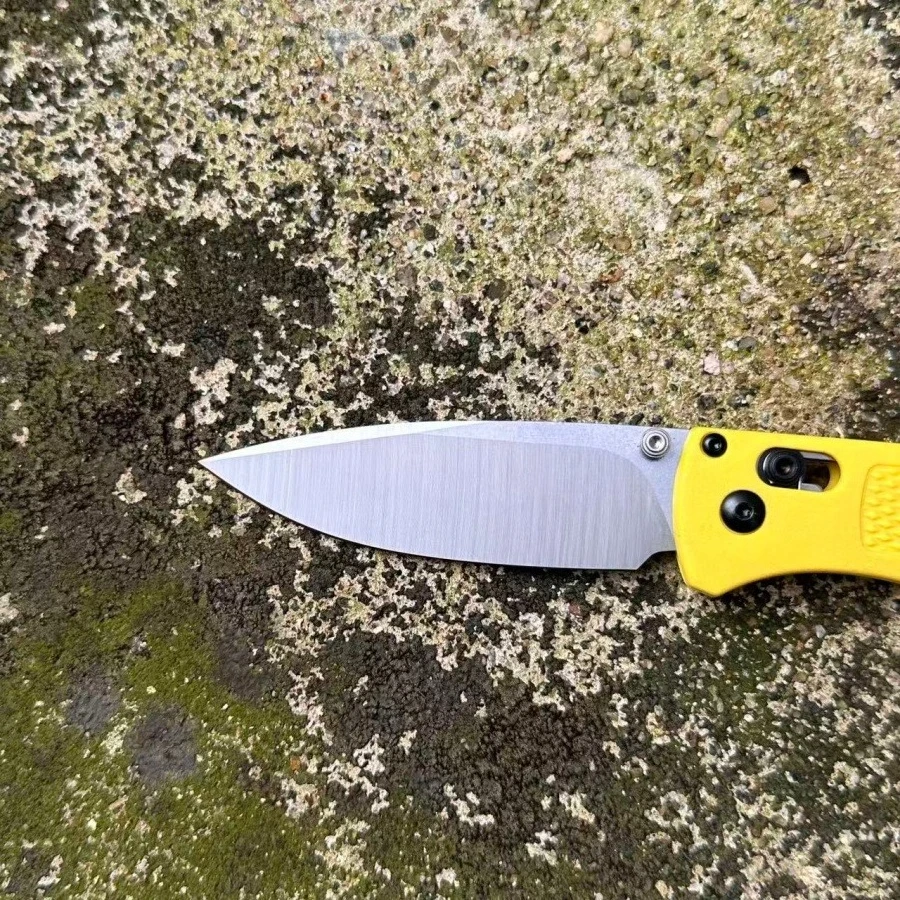 Multi-color BM 535 Bugout Folding Knife with Self-locking Landing Blade V-shaped Grinding Edge and Thumb Clip Ergonomic Handle