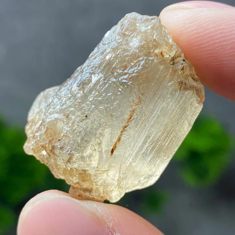 Natural Brazil Gold Rutilated Quartz Crystal Hair Mineral Specimen Collection Raw Healing Stones  For Decoration