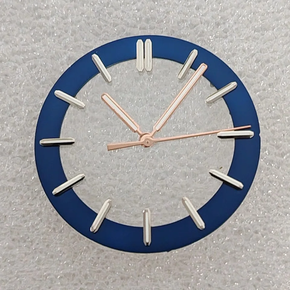 Zestaw akcesoriów: przezroczysta folia na tarczę 31.8MM, zielona luminescencja, tarcza i wskazówki, kompatybilny z mechanizmami NH35/70.