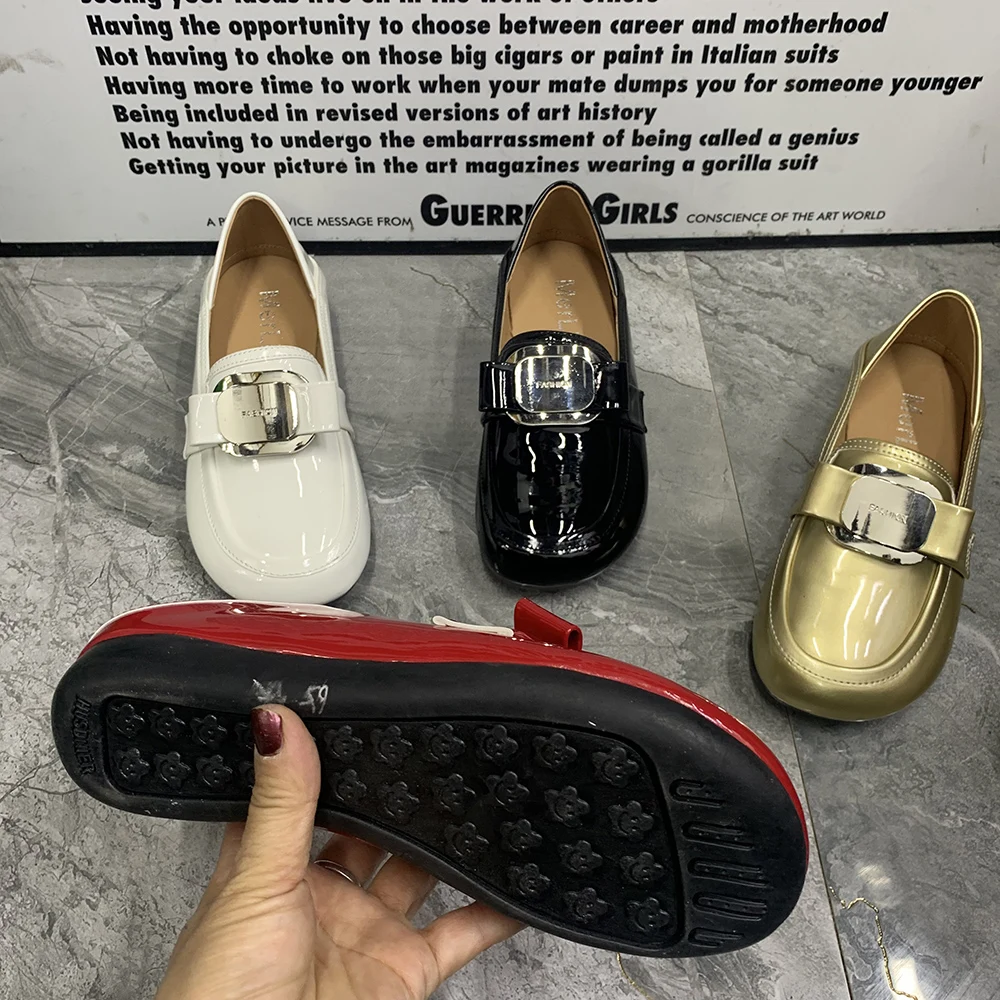 Fashion Women Loafers Plus Size Casual Women Shoes Slip On Female Flat Shoes Designer Women Mullers Patent Leather Shoes