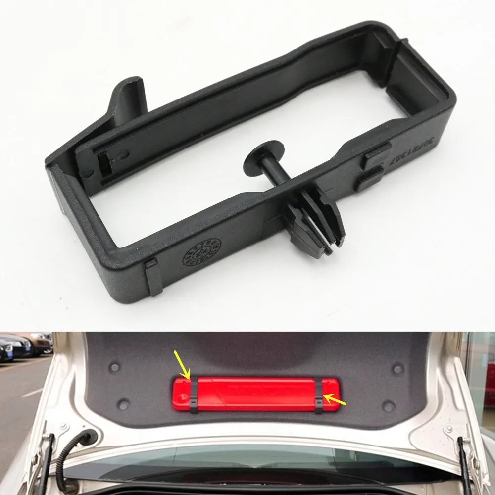 

Rear Trunk Warning Triangle Anchor Mount Buckle Bracket For Volvo S40 V50 V70 S80 XC60 XC70 V60 Cross Country S60 Cross Country