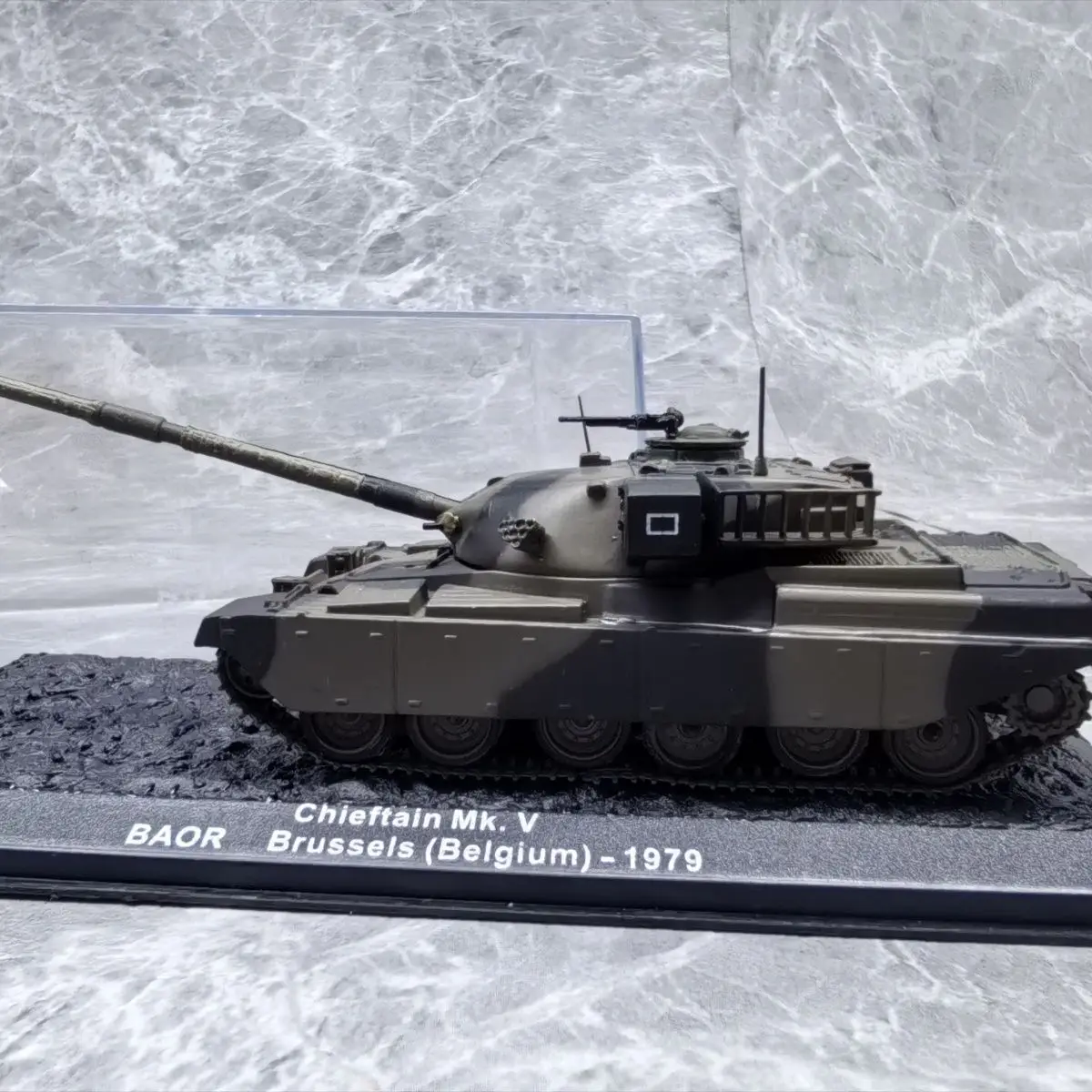 1/72 British Chief Chieftain Mk.V 1979 (alloy（main body）+plastic material) model ornament