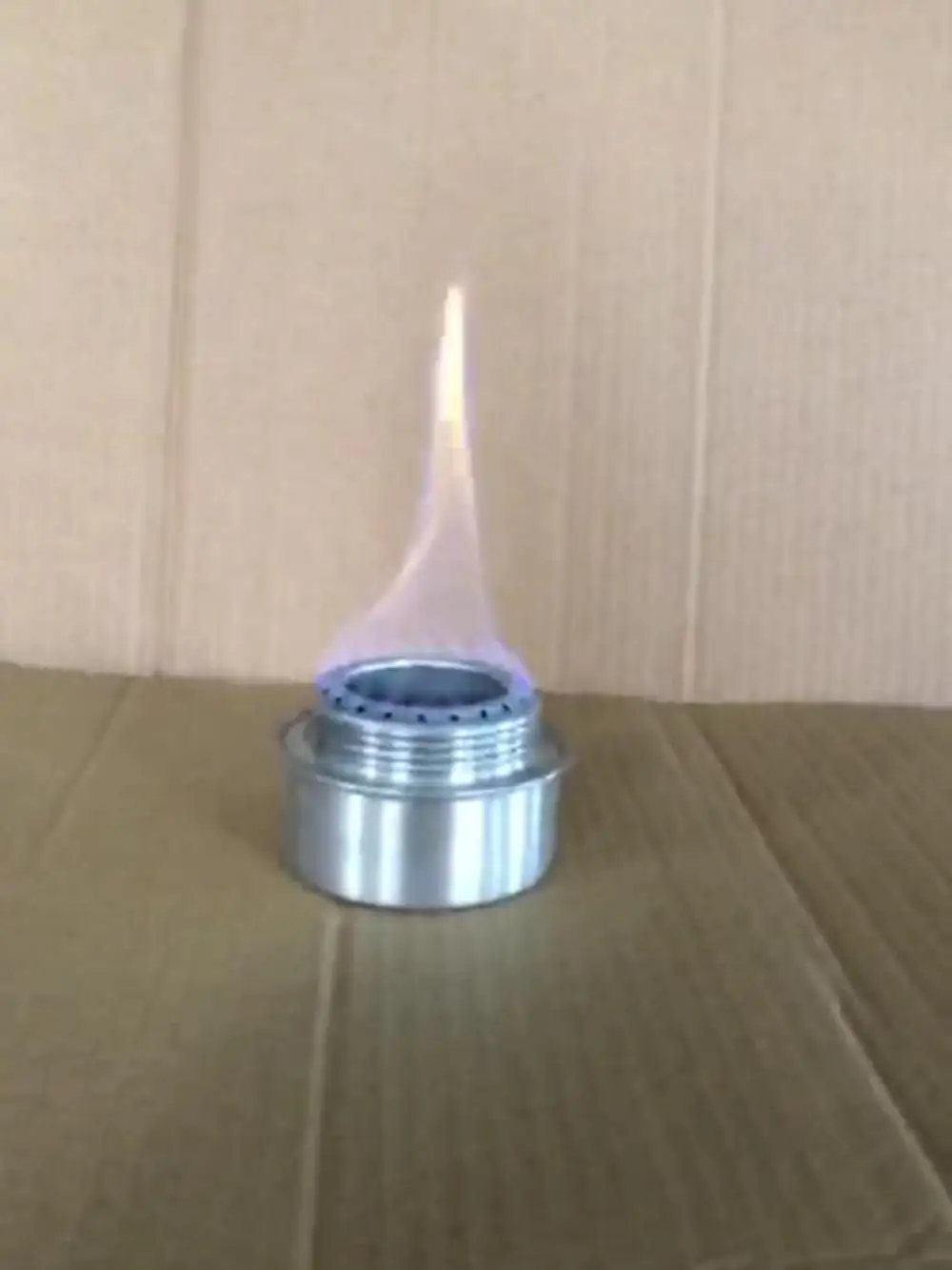 Outdoor ultra-light silver aluminum alcohol stove 100ml sealed cover camping fire heat gathering household dry boiler cooking