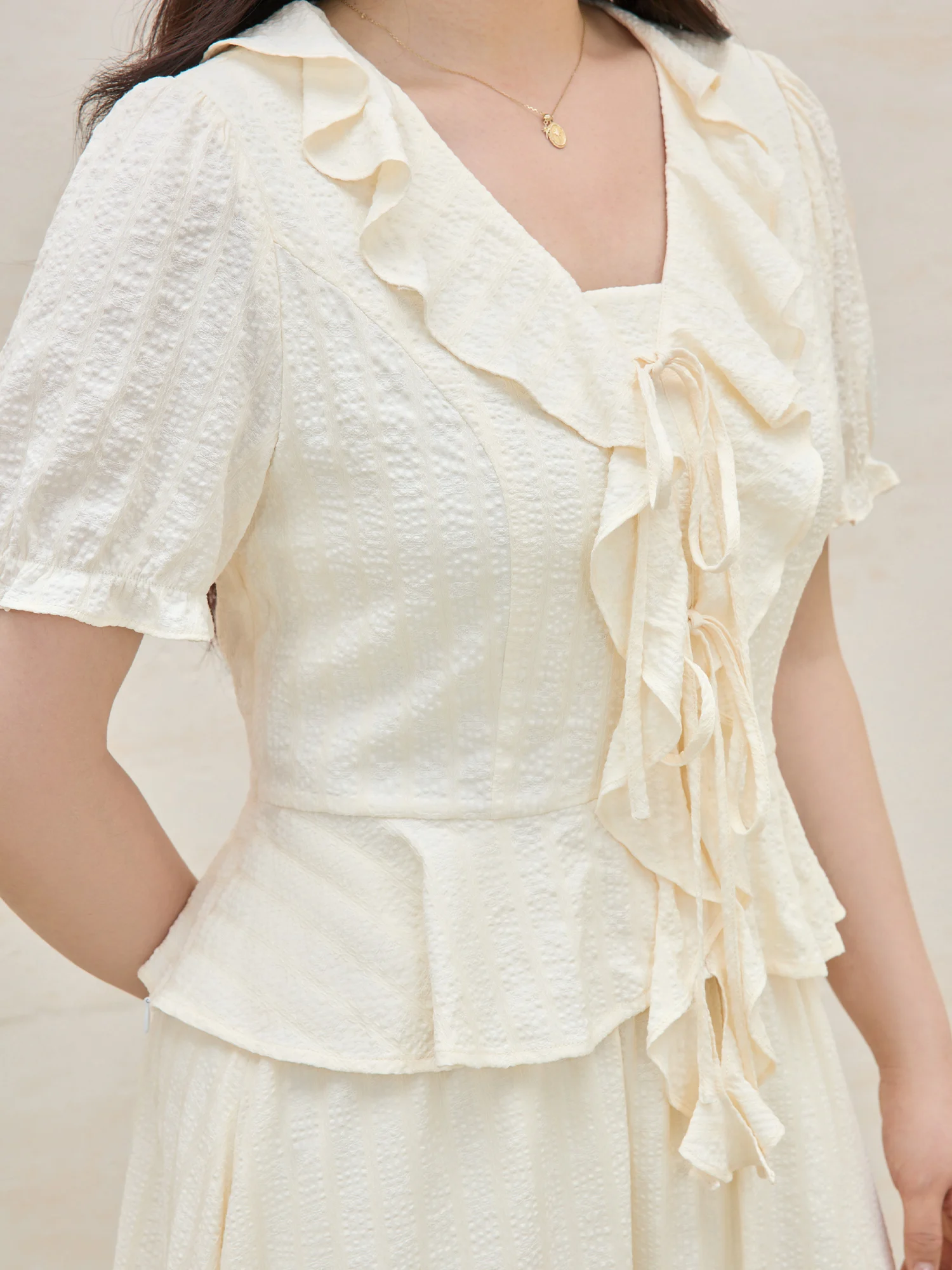 DUSHU حجم كبير المرأة الفرنسية تكدرت بلوزة وتنورة مجموعة 2025 صيف جديد وصول المألوف قطعتين 25DS82240 + 25DS82293