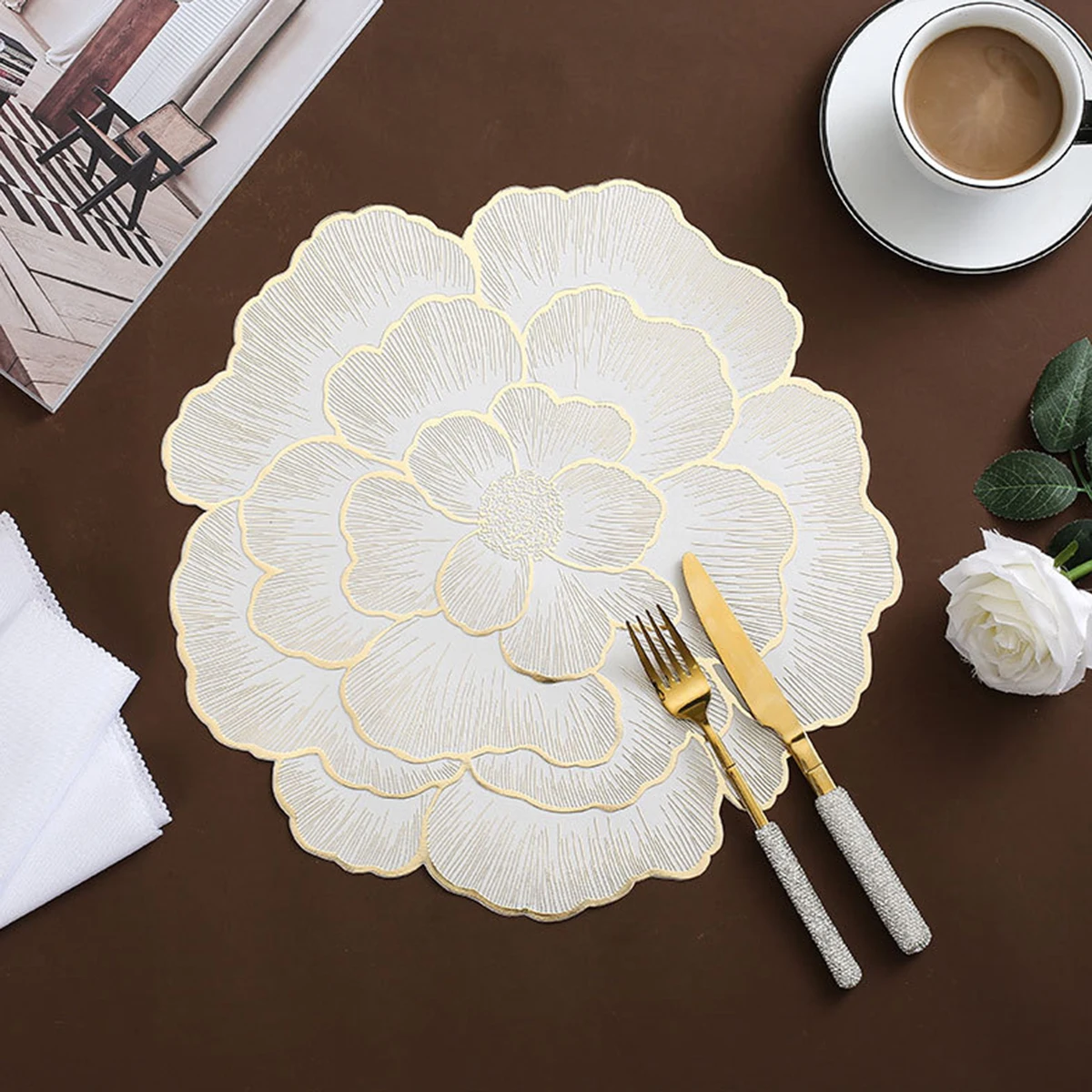 

Creative Peony Placemat Nordic Style Gold Plated Home Coasters Pvc Dinning Table Decorative Mats Anti-slip Waterproof Meal Mat